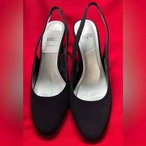 IMPO New Black Velvet 2.5 inch heels in Size 10.